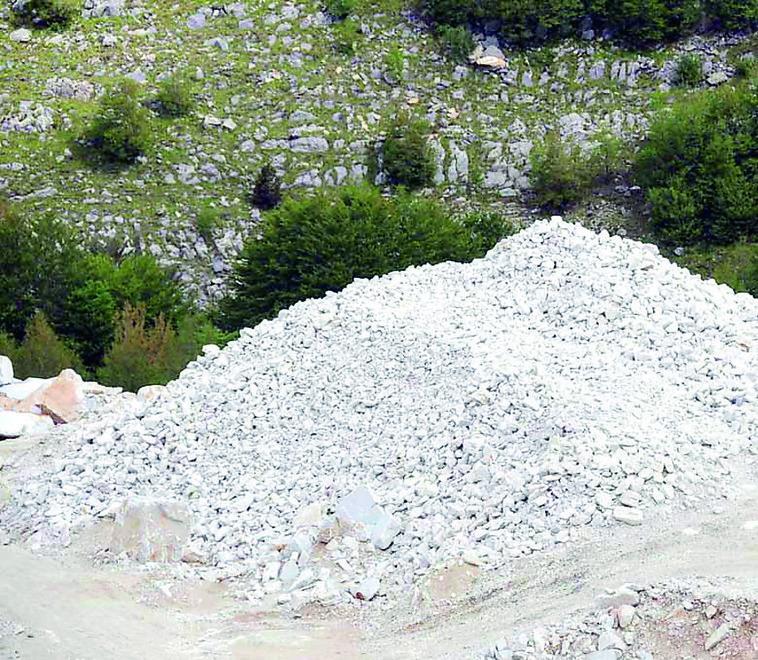 «Via i detriti della cava Fratteta»: le osservazioni di Legambiente