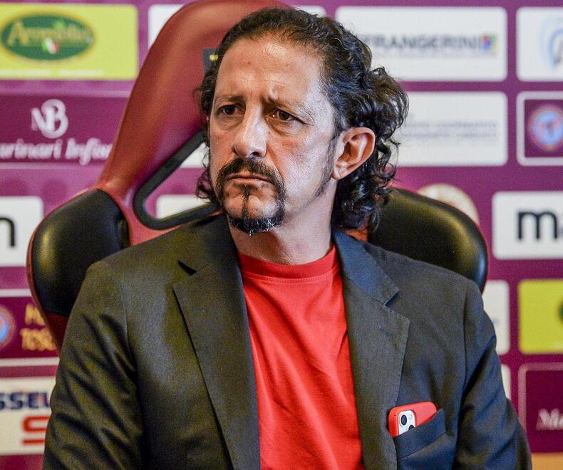 Livorno, è il giorno di Esciua allo stadio. Allenatore e ds per la prima svolta