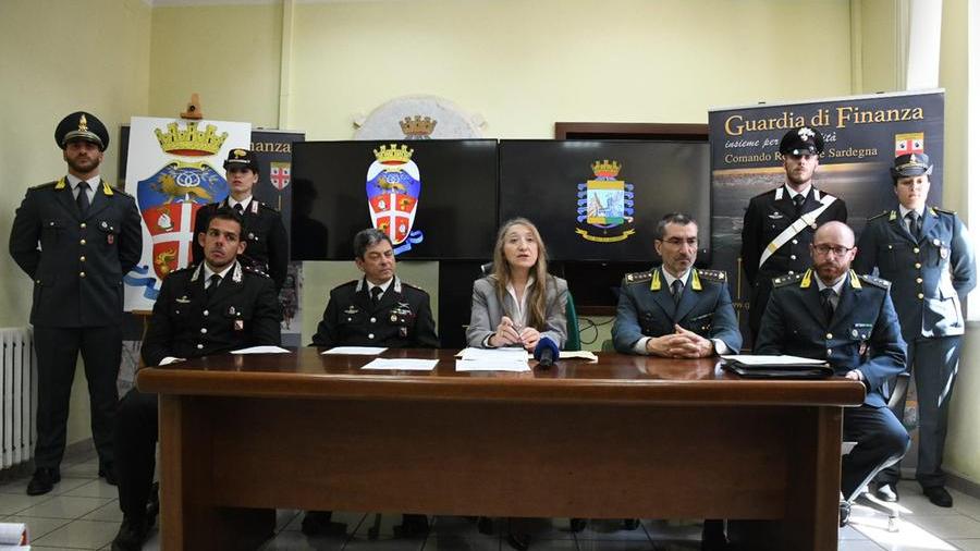 La conferenza stampa con la procuratrice della repubblica Patrizia Castaldini <em>(foto Massimo Locci)</em>