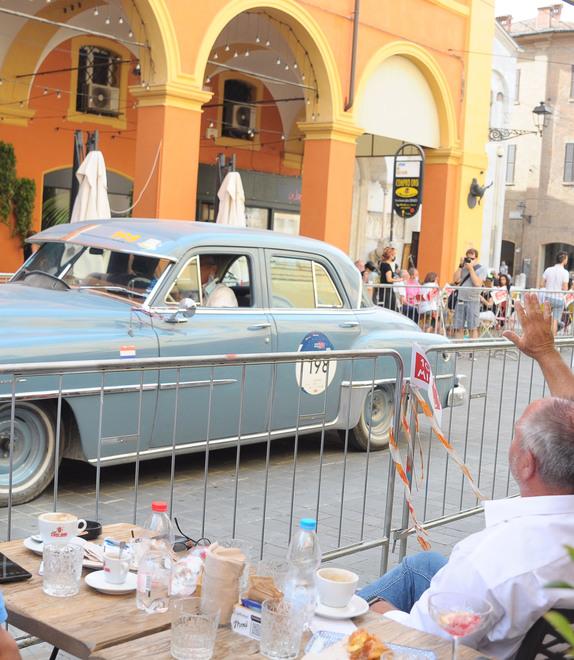 Modena, un fine settimana a tutto gas in città con la Mille Miglia e la festa della Pagani 