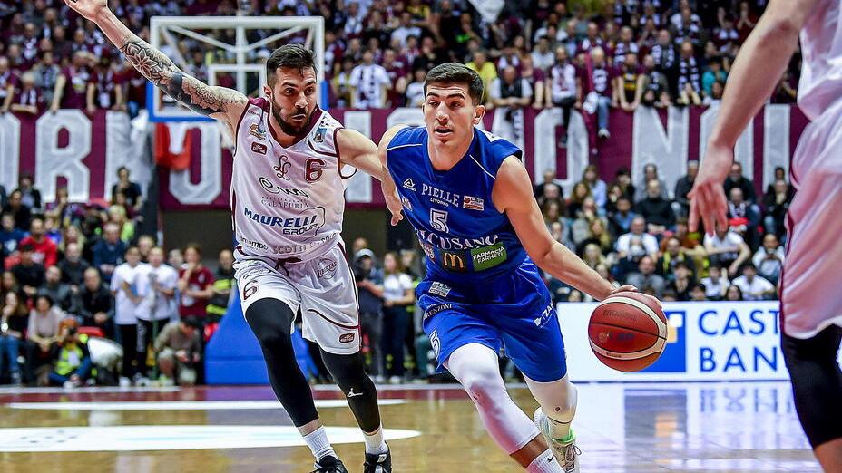 Basket, Pielle e Libertas: inizia già il derby di mercato