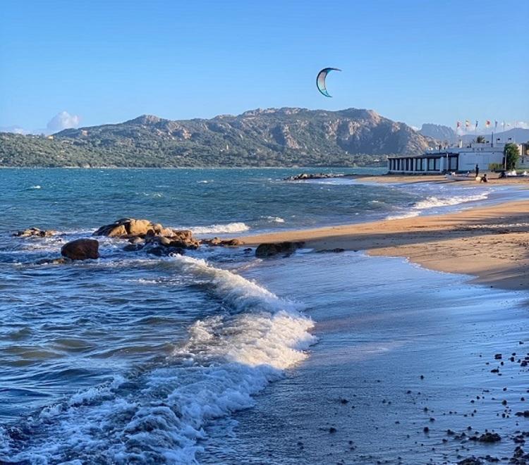 «Spiaggia La Conia, via la concessione della Blu Hotels»