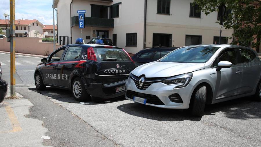 Monsummano, carabiniere travolto da un’auto: è grave