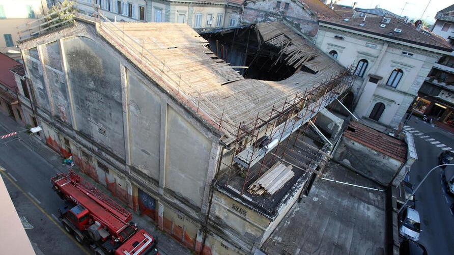 Montecatini, ripartono i lavori all’ex Adriano: «Restituiremo l’edificio alla città»