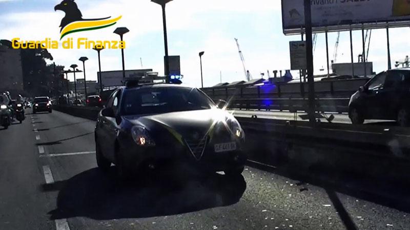 Traffico internazionale di coca e sequestro di persona: tra gli otto arresati anche due cognati di Massa e due fratelli di Carrara