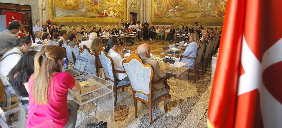 Pisa, esordio del consiglio comunale senza elezione del presidente