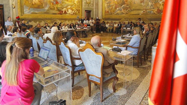 Pisa, esordio del consiglio comunale senza elezione del presidente
