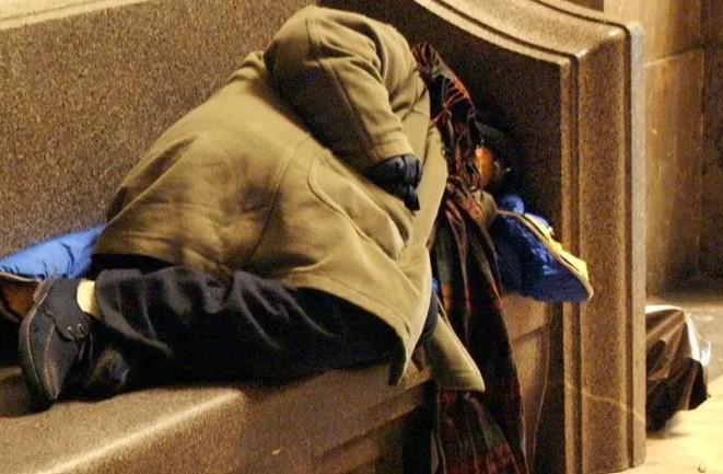 Firenze, clochard muore sulla soglia della basilica dopo una lite: indagato un altro senza tetto