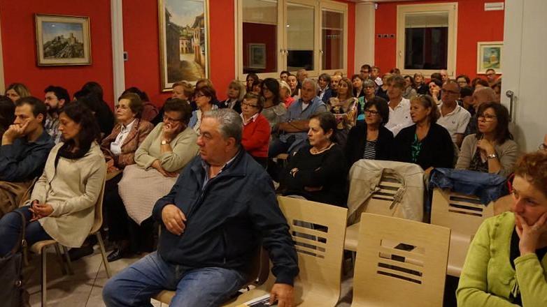 Sala gremita per ricordare Mila