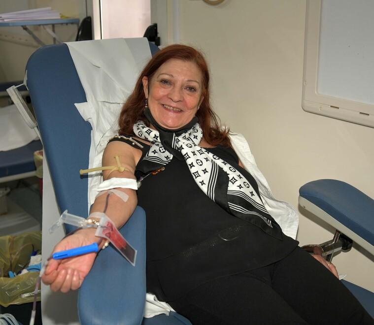 Donazione numero 108 per Pupa: l’Avis di Olbia premia la donna dei record 