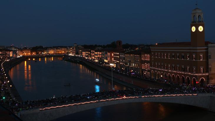 La Luminara 2023 parla tutte le lingue, tantissimi gli stranieri presenti in città