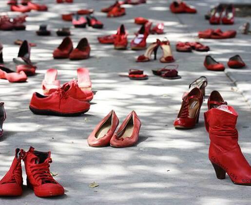 Massa, perseguita la ex compagna e le distrugge la casa: per lui scatta il codice rosso