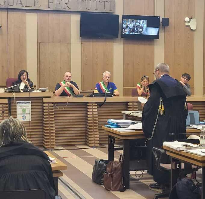 
	L'avvocato Luigi Scarcella, che difende il cugino Nomanulha Nomanulhaq, ha sollevato l'eccezione

