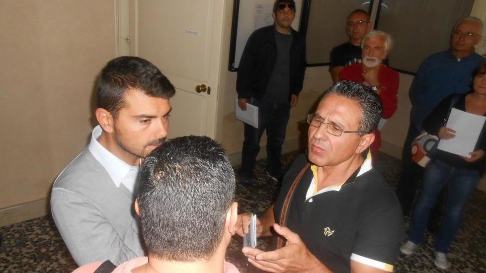 I consiglieri donano 521 euro ai lavoratori