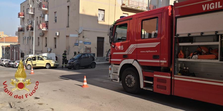 Sassari, scontro fra utilitarie: due feriti
