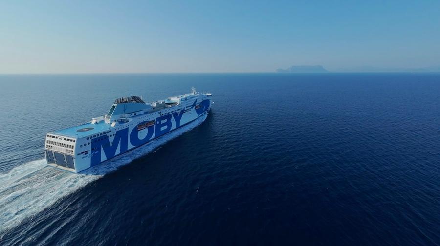 Battesimo per Moby Fantasy, il traghetto più grande del mondo è operativo sulla tratta Livorno-Olbia – Video
