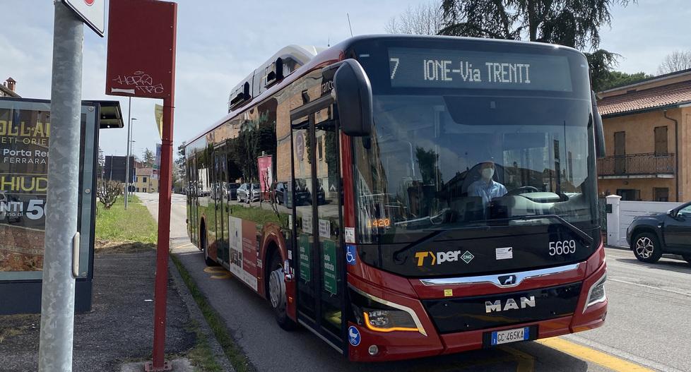 Ferrara, in arrivo 105 bus ecologici: la flotta si rinnova entro il 2026