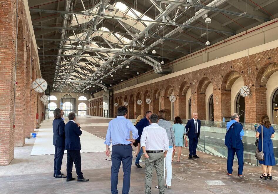 La galleria delle Officine in fase di allestimento (foto Ianda Silvi)