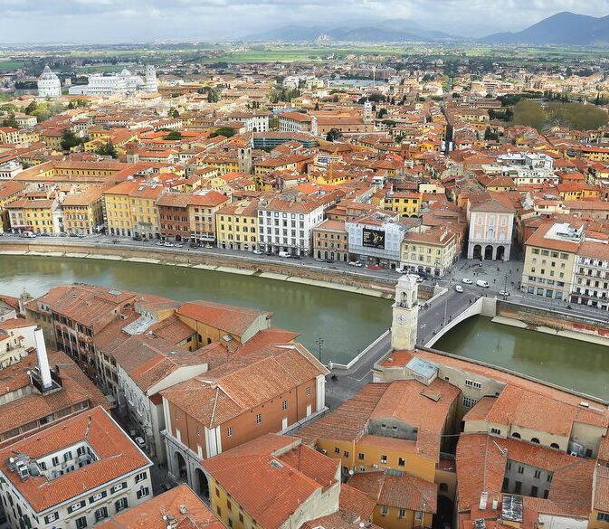 Pisa perde ogni anno sempre più abitanti. E il sindaco vuole tornare a centomila