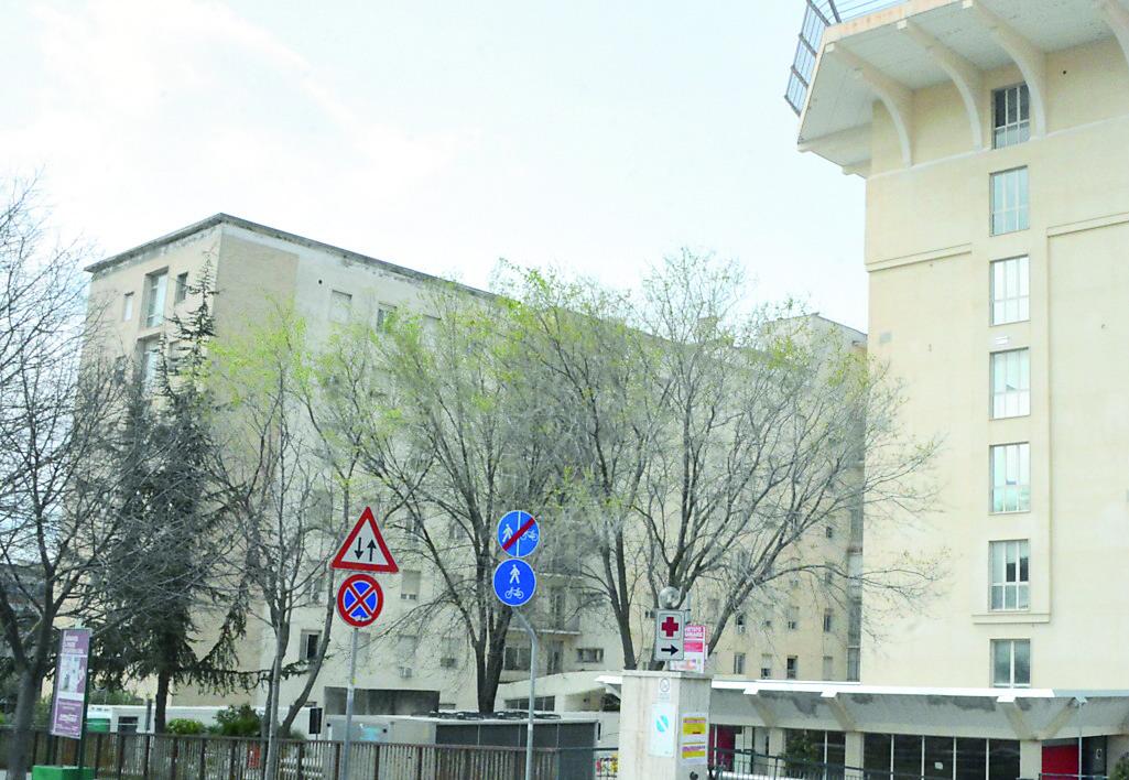 Nuovi ospedali, le reazioni: «Solinas è come mago Zurlì» 