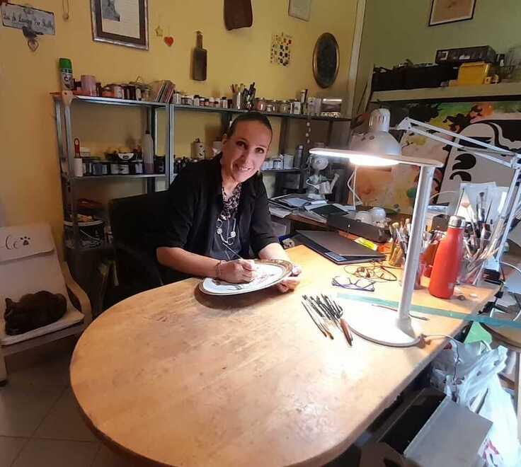 Lisa Innocenti da pochi giorni ha festeggiato il ventennale del suo negozio “La Bottega d'arte di Lisa”