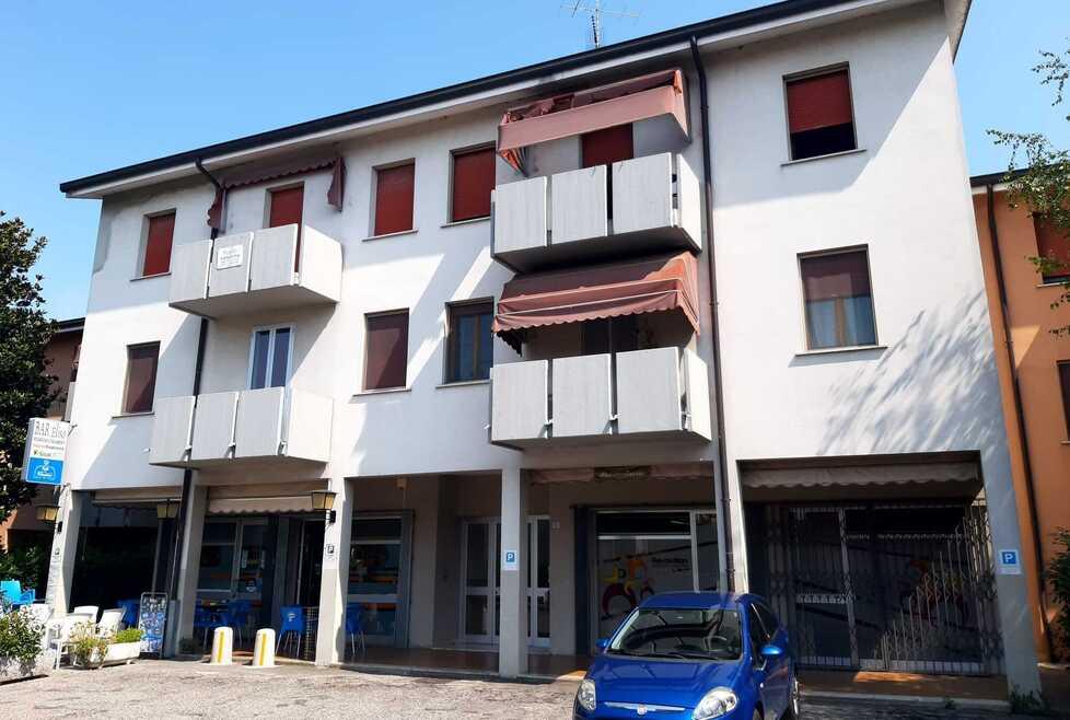 Minaccia di fare una strage
