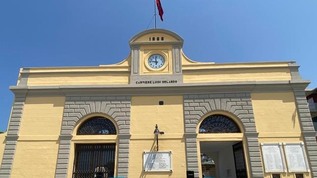 Livorno, dall’orologio simbolo a Istoreco: così rivive la palazzina del Cantiere Orlando<br>