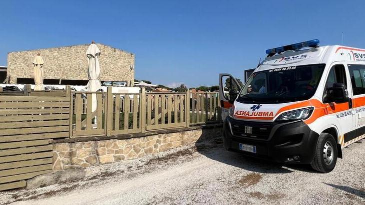 Studente rischia di annegare in piscina, il padre: «Mio figlio è fuori pericolo, grazie a tutti»