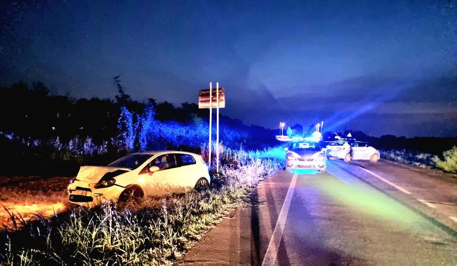 In fuga da Reggio Emilia a Campegine, arrestato dopo un inseguimento di 50 minuti: ha cercato di investire poliziotti e carabinieri