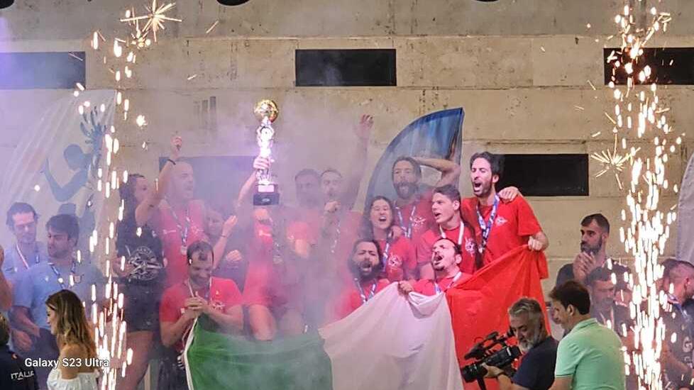 Storico scudetto per la Rari Nantes: battuta in finale la Lazio per 10 a 8<br>