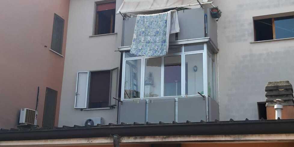 Resistenza e guida in stato di ebbrezza ma rischia se le bombole erano piene