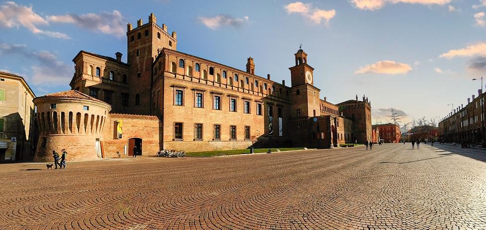 Carpi. «Posticipare la Ztl al 2024»