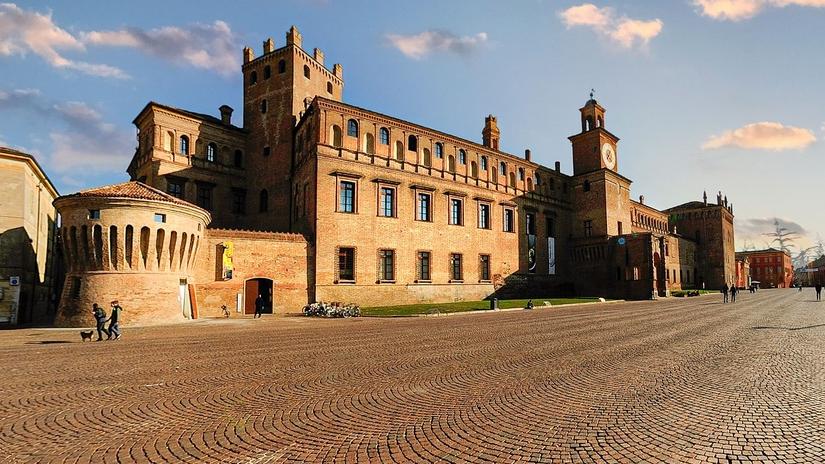 Carpi. «Posticipare la Ztl al 2024»