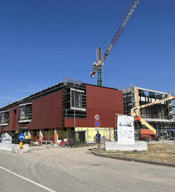 Medicina, entro l’autunno nuove aule per studenti a Cona