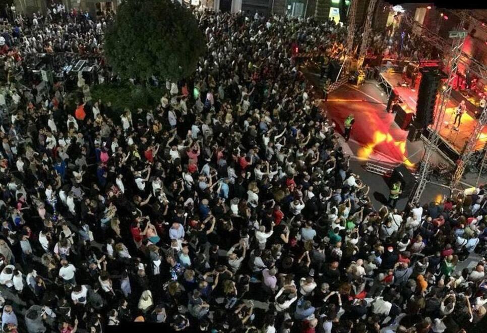 Pontedera, i commercianti si alleano: altri 30 show in cartellone
