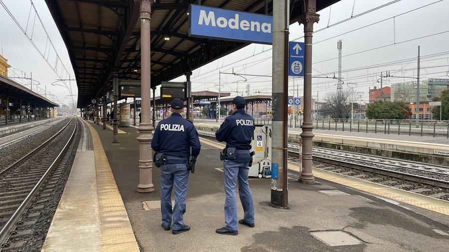 “Fuga d’amore” da Mantova a Modena con il fidanzatino. Minorenne rintracciata dalla Polfer