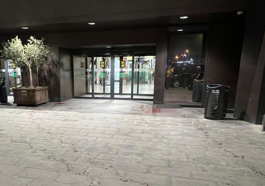 Firenze, violenta lite nel parcheggio dell’aeroporto: accoltellato un 72enne