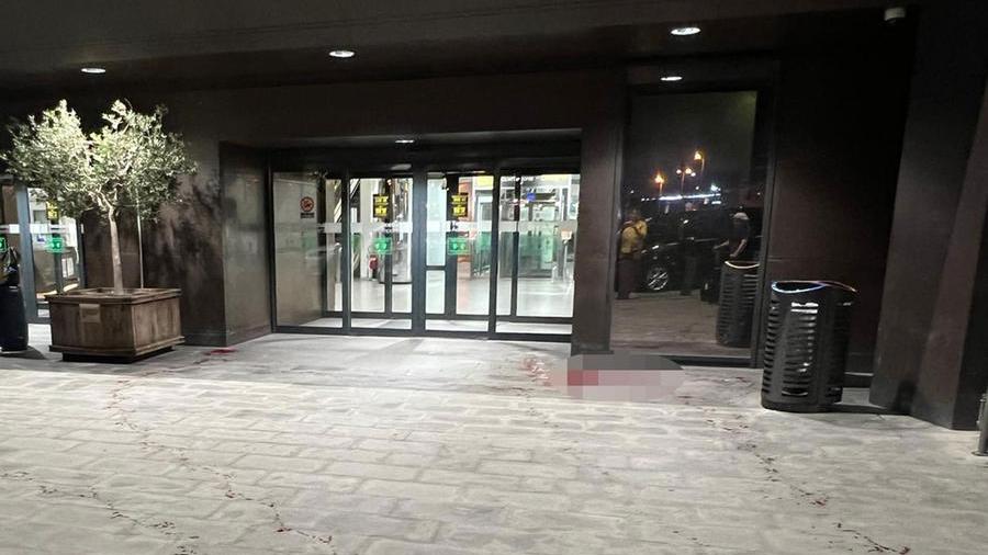 Firenze, violenta lite nel parcheggio dell’aeroporto: accoltellato un 72enne