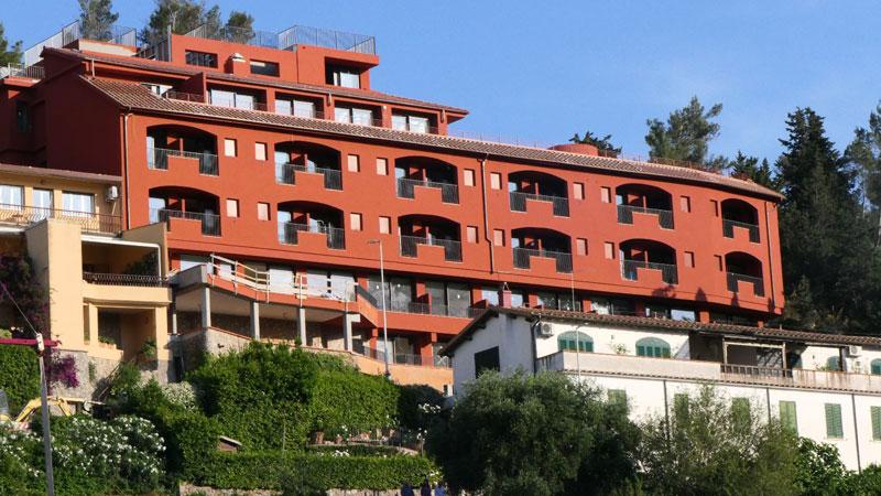 La Roqqa, il resort a 5 stelle apre a luglio. E ha già assunto 134 collaboratori