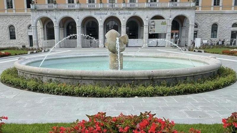 Pisa, piazza della Stazione è pronta per il secondo taglio del nastro: riattivata la fontana