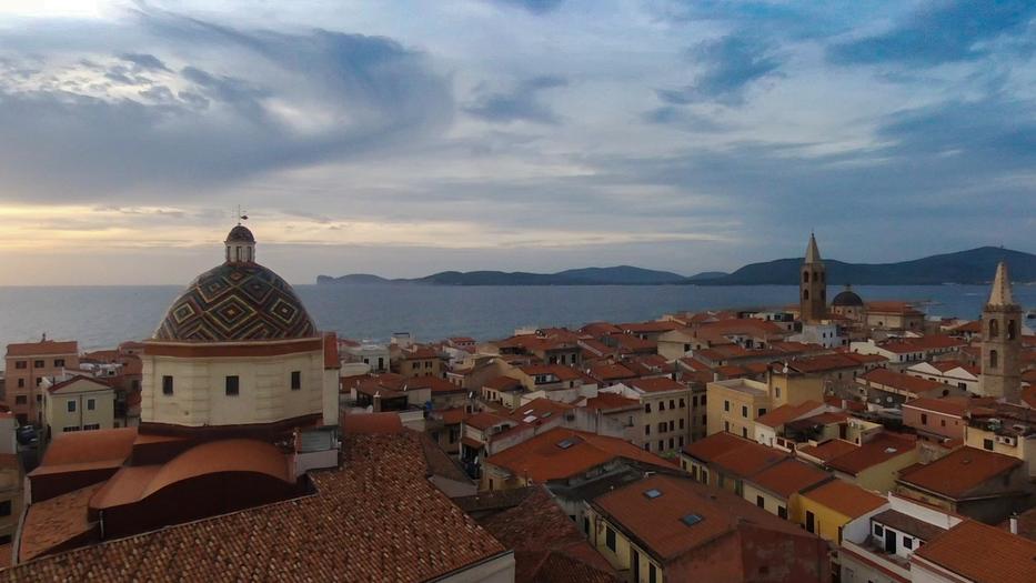 Meno prenotazioni per l’estate, i turisti italiani snobbano l’isola