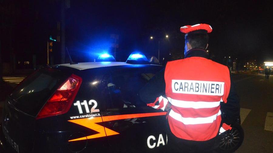 Modena. Scaglia un sasso contro un carabiniere: arrestato 24enne
