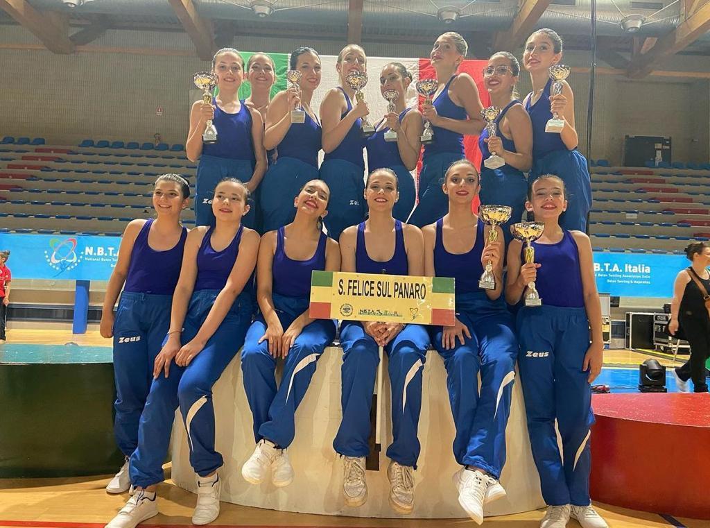 Le Blue Stars di San Felice danno spettacolo: «Insieme si impara a superare le insicurezze»