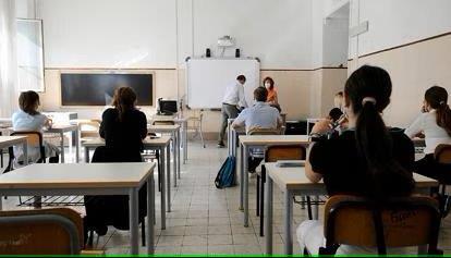 Pontedera, bocciata ma ammessa all’esame di maturità dal Tar: la decisione finale a metà luglio