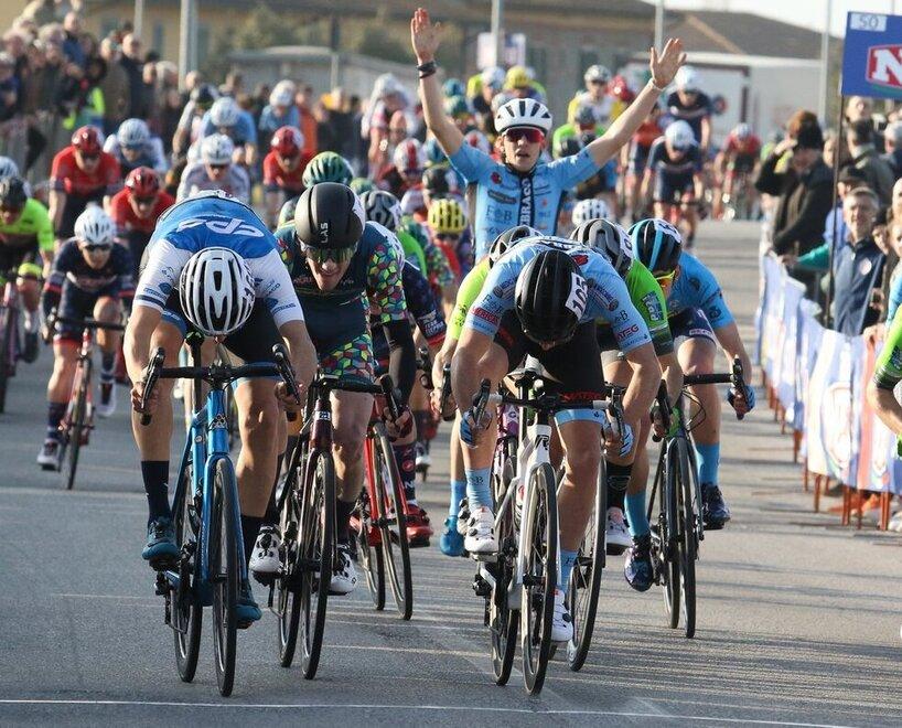 È lotta tra i migliori Juniores 