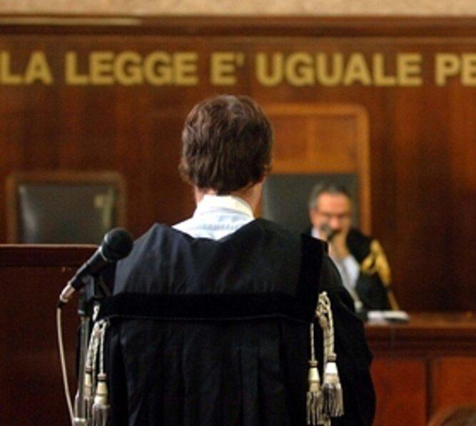 Modena, scritte offensive sui muri, la ex: «È la sua calligrafia»&nbsp;