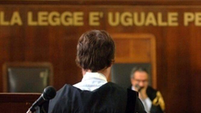 Modena, scritte offensive sui muri, la ex: «È la sua calligrafia» 