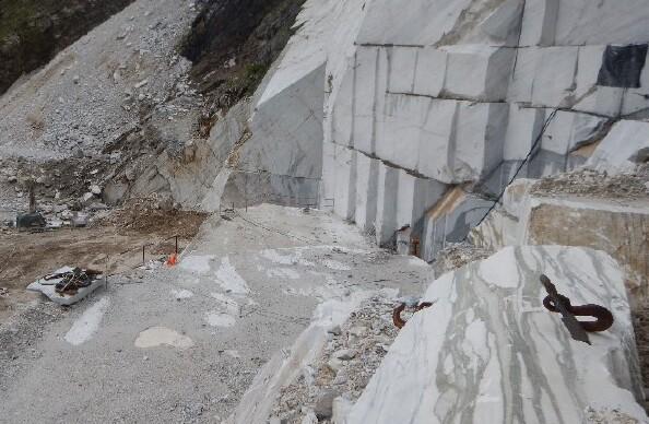 Carrara, i big del marmo si contendono i confini per scavare: Fb Cave sconfitta in Cassazione