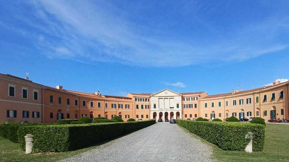 Livorno e lo spettacolo dell’anfiteatro sul mare: ecco tuitti i segreti dei Casini di Ardenza