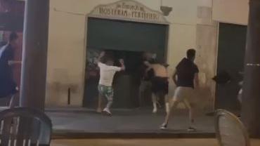 Rissa in Vettovaglie, l’ira del sindaco Conti: «Basta, situazioni intollerabili». I responsabili identificati dal video